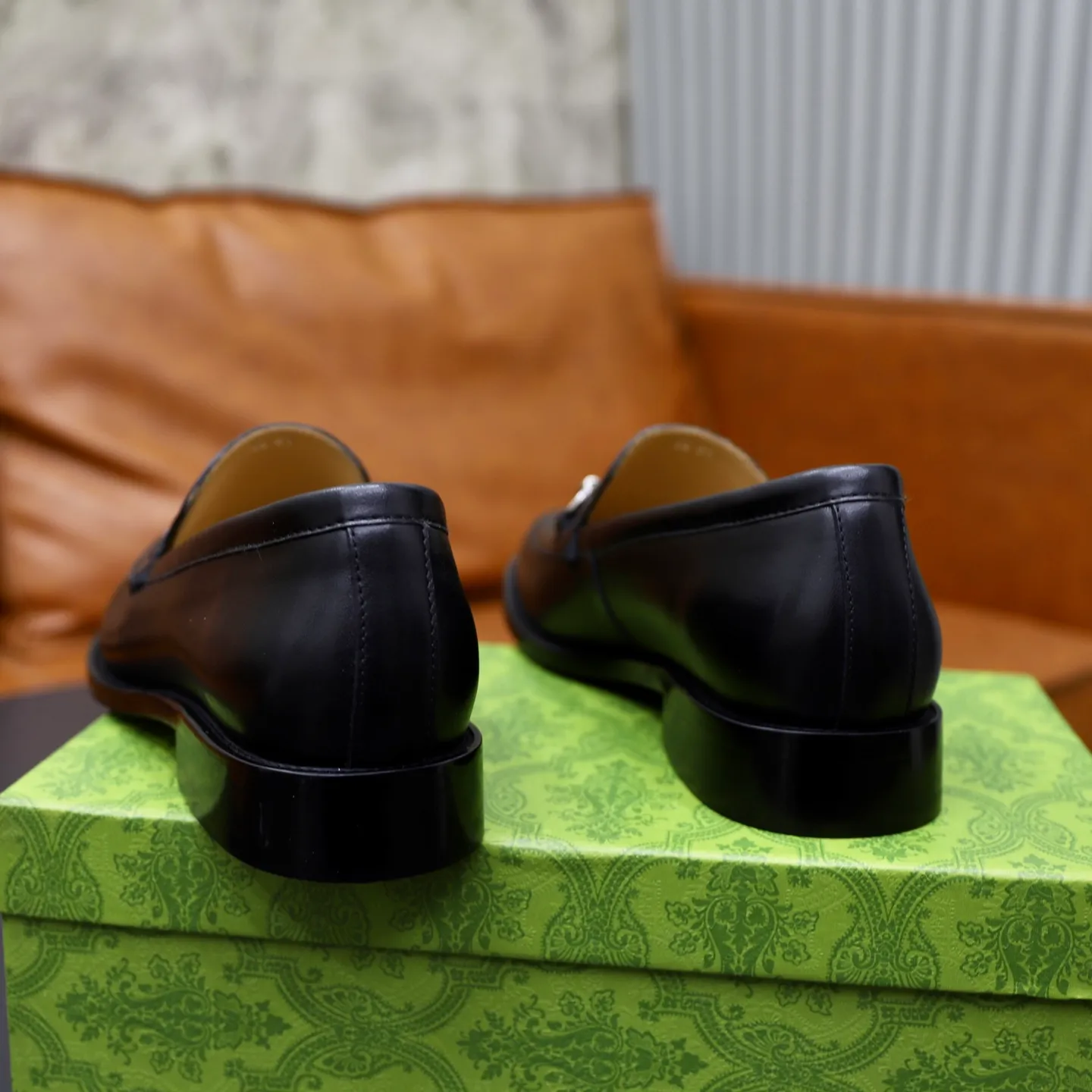 Men's shoes: 260🙅‍♂️🙅‍♂️🙅‍♂️Niuli Brand: GUCCI Size: 38-44 (45 can be customized) Level: Counter classic Material: Original soft cowhide upper Comfortable cowhide lining Original lightweight outsole Style category: Business casual footwear Driving leather shoes Color: Actual picture color